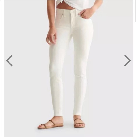 Lucky Brand Denim - Lucky Brand Mid rise Ava skinny white jean size 27 or 4
